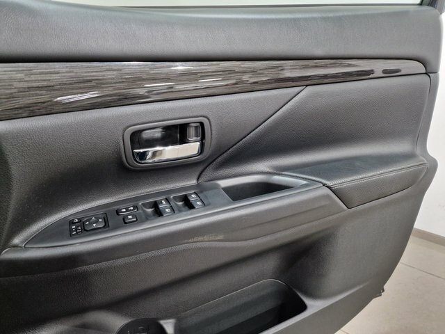 Mitsubishi Outlander Grey #63