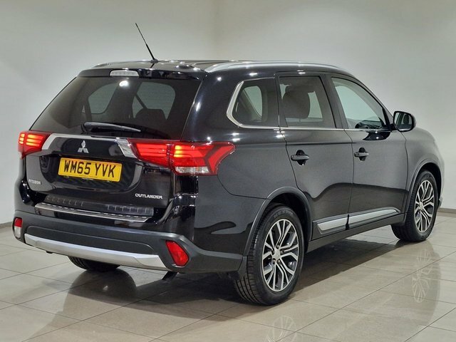 Mitsubishi Outlander Di-d Gx4 Suv Black #6