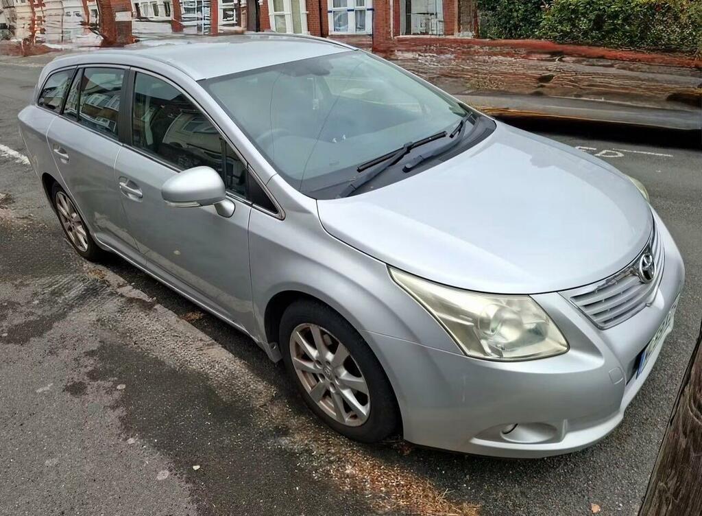 Toyota Avensis 2.0 D-4d Tr Tourer Euro 4 Silver