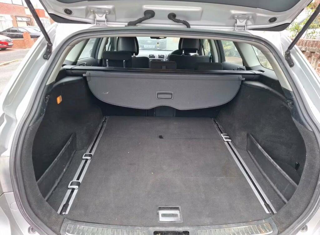 Toyota Avensis 2.0 D-4d Tr Hatchback Grey #8