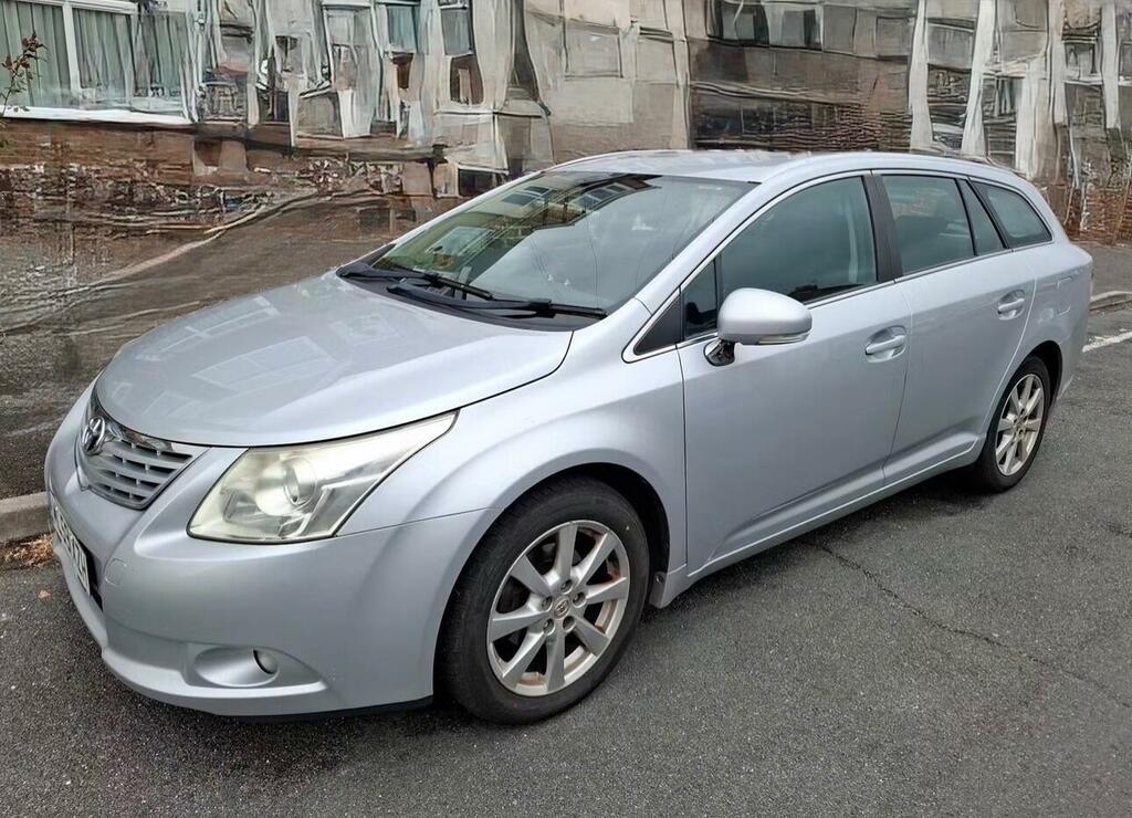 Toyota Avensis 2.0 D-4d Tr Tourer Euro 4 Silver #2