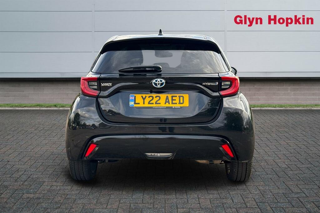 Toyota Yaris 1.5 Hybrid Excel Cvt Black #4