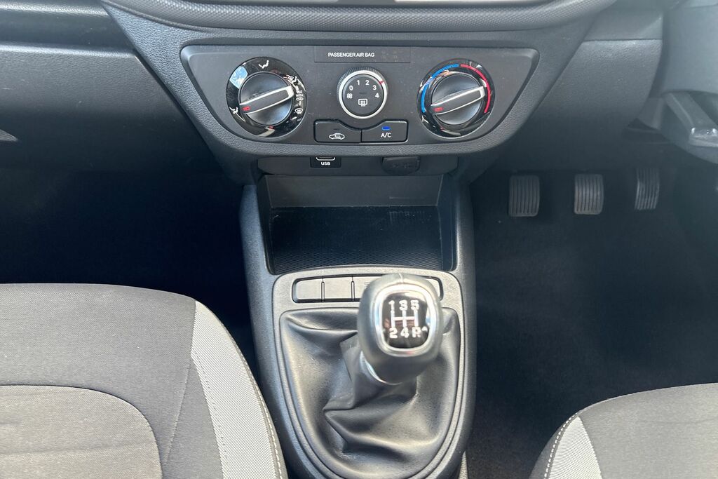 Hyundai I10 Se Connect Silver #14
