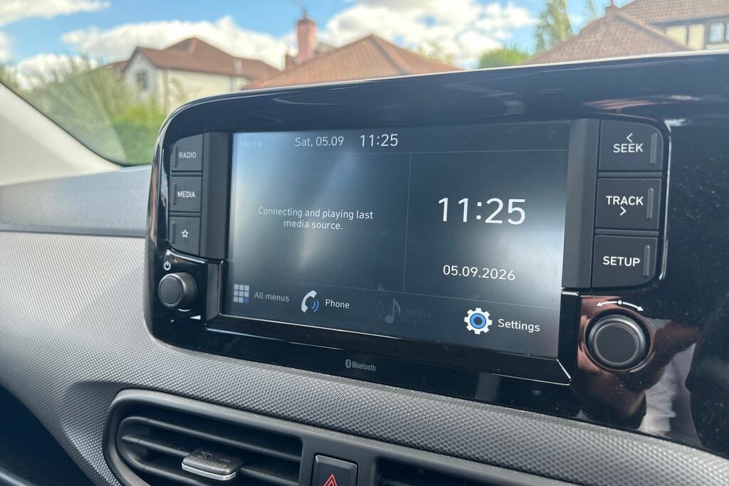 Hyundai I10 Se Connect Silver #17