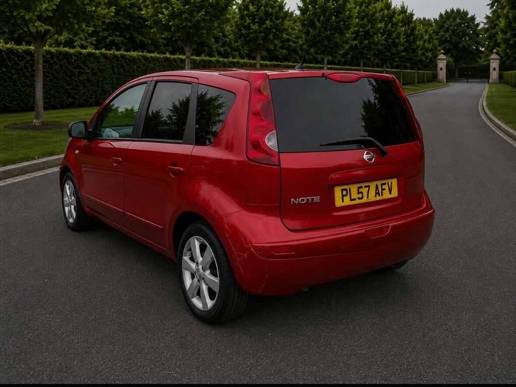 Nissan Note Tekna Red #3