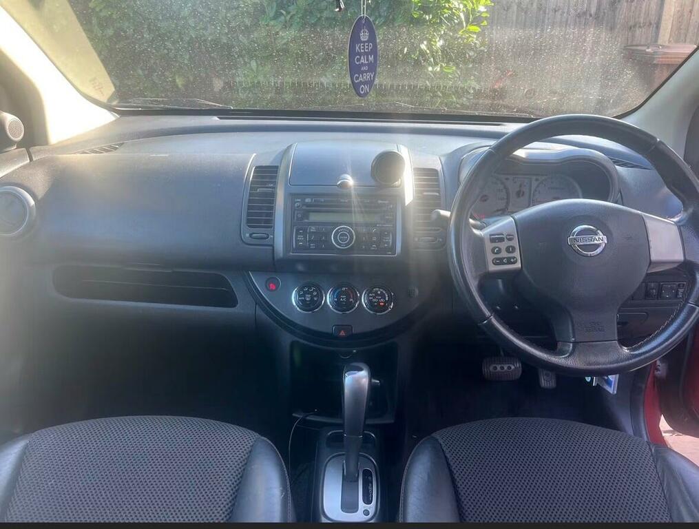 Nissan Note Tekna Red #5