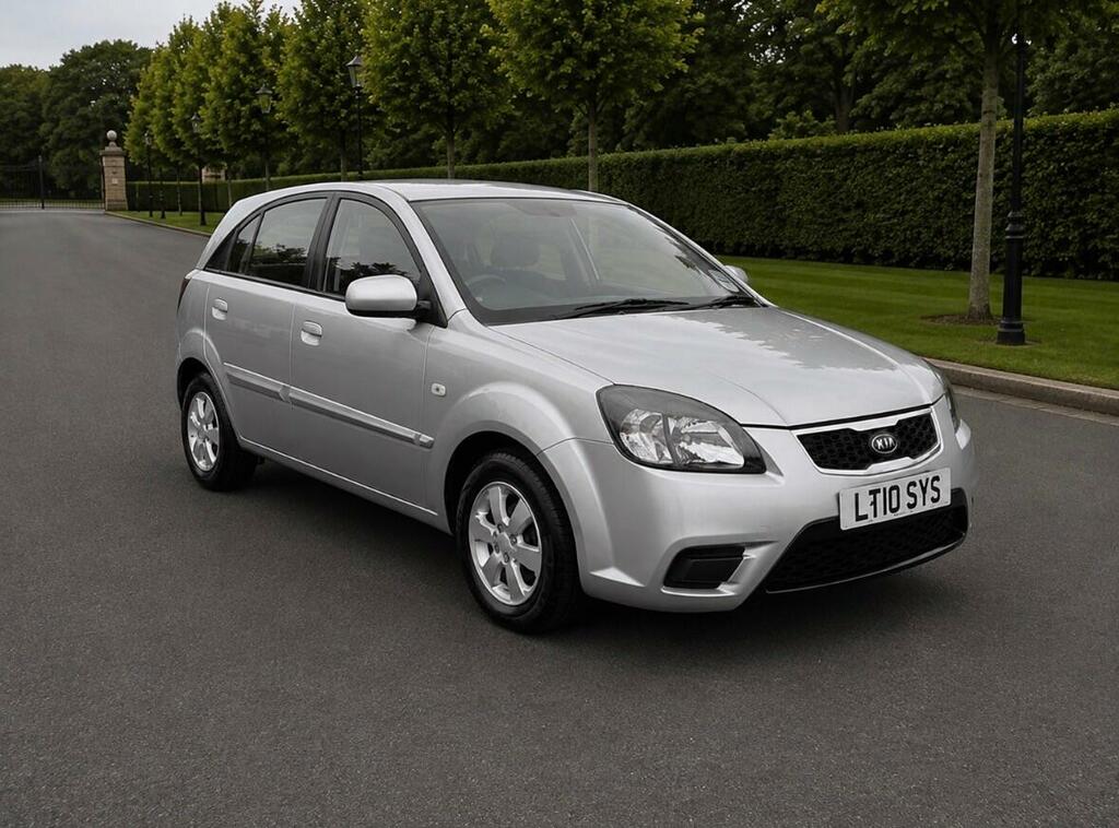 Kia RIO 2 Silver