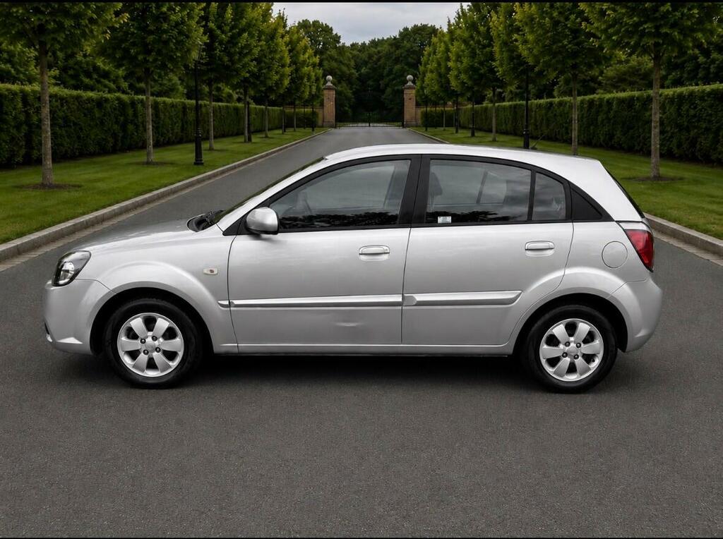Kia RIO 2 Silver #2