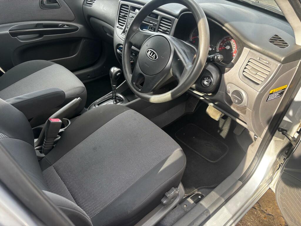Kia RIO 1.5 Crdi 2 Silver #7