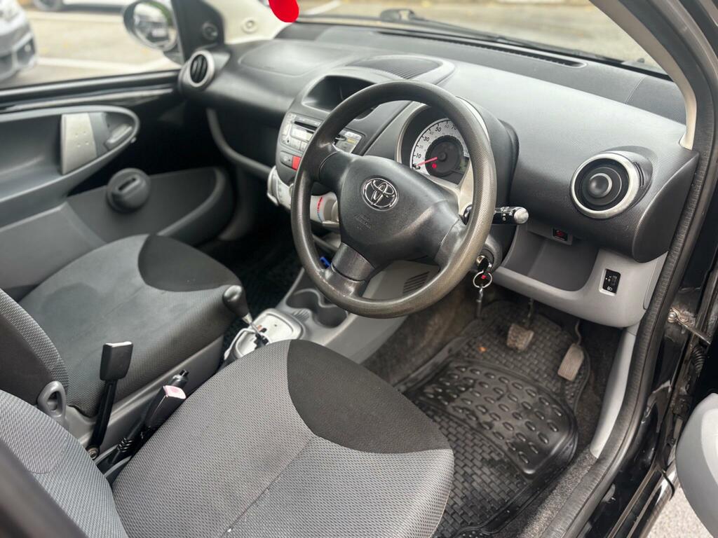 Toyota Aygo Hatchback Blue #10