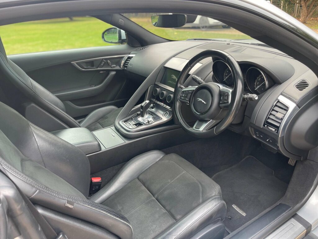 Jaguar F-Type F-type V6 R-dynamic Red #16