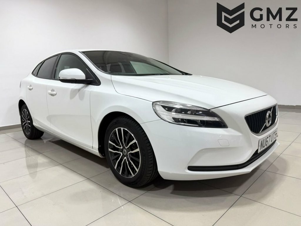 Volvo V40 2L Momentum White