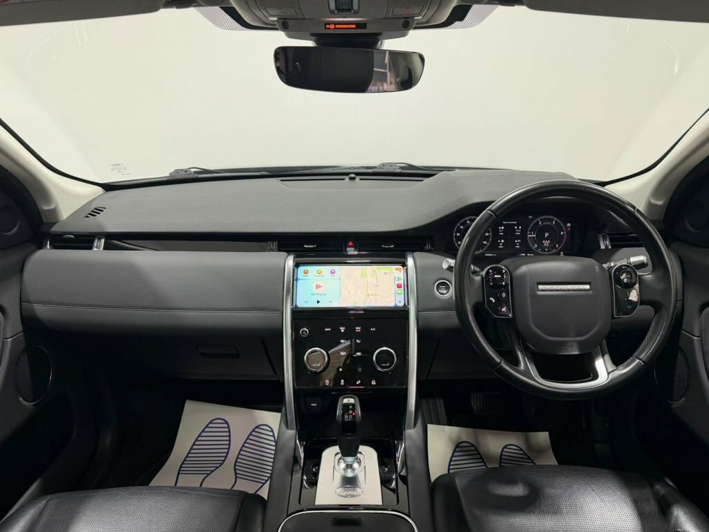 Land Rover Discovery Sport 2L Se White #4