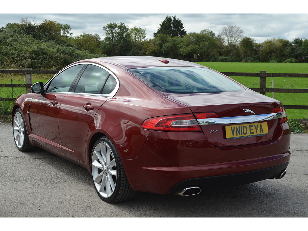 Jaguar XF D V6 Premium Luxury Red #6