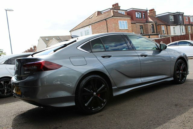 Vauxhall Insignia 2018 2.0 Turbo D Blueinjection Sri VX Line Nav Gra Grey #3