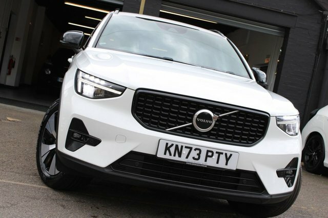 Volvo XC40 2023 1.5H T4 Recharge 10.7Kwh Plus Suv White