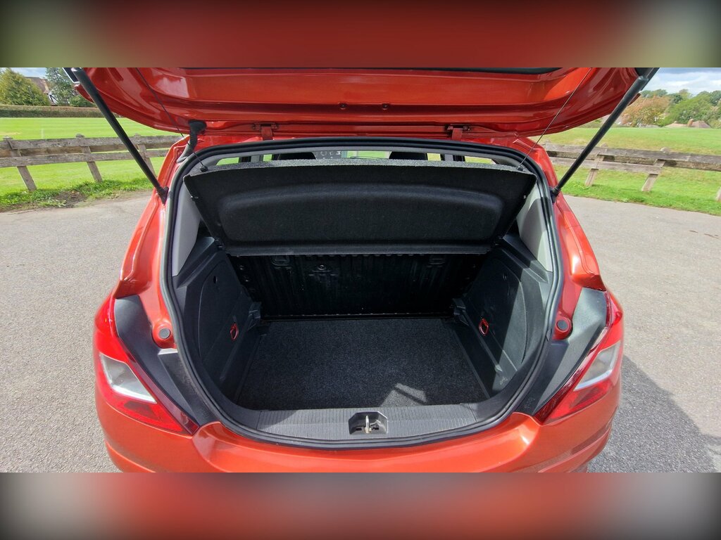 Vauxhall Corsa Exclusiv Silver #8