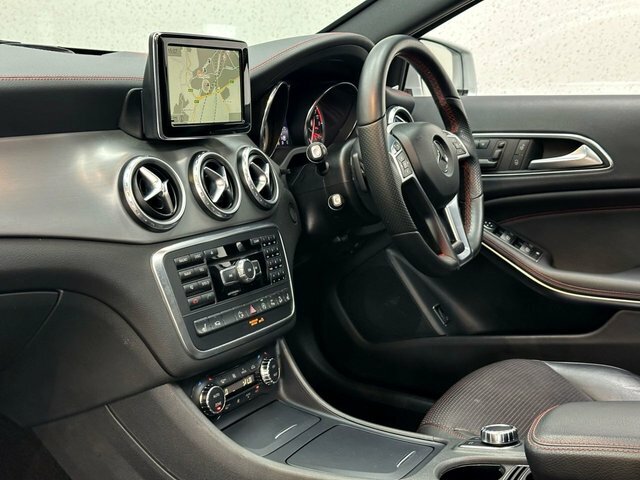 Mercedes-Benz GLA Class 2.0 Gla250 Amg Line Suv 7G-dct 4Matic E Silver #6