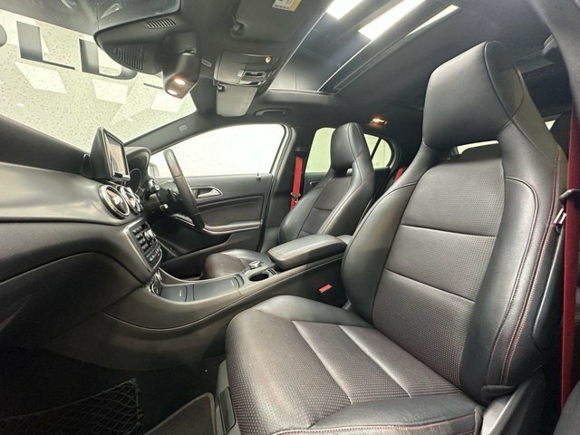 Mercedes-Benz GLA Class 2.0 Gla250 Amg Line Suv 7G-dct 4Matic E Silver #3