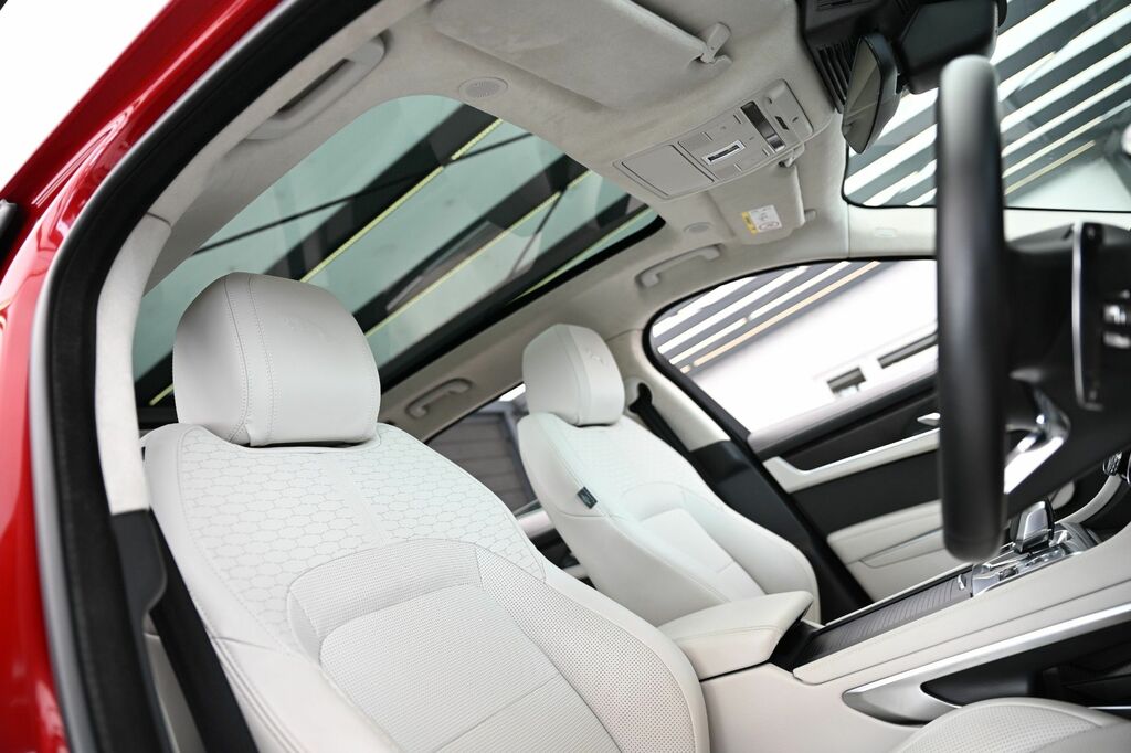 Jaguar F-Pace 2.0 D200 Mhev R-dynamic Hse Suv Aw WA72ZWT Red #2