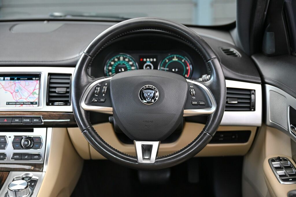 Jaguar XF  White #46