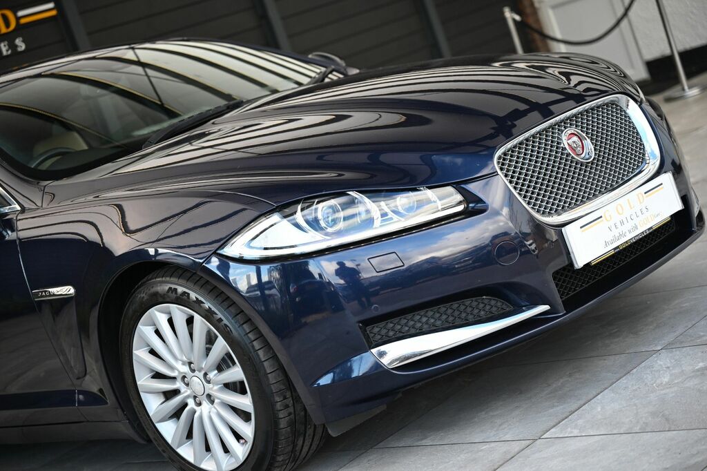 Jaguar XF  White #56