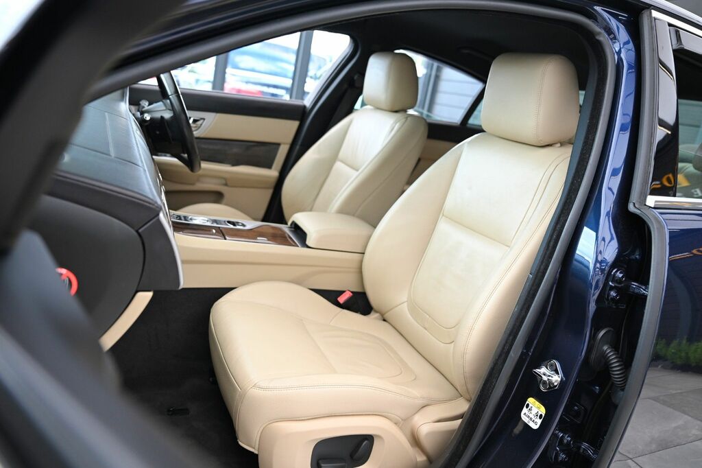Jaguar XF  White #41