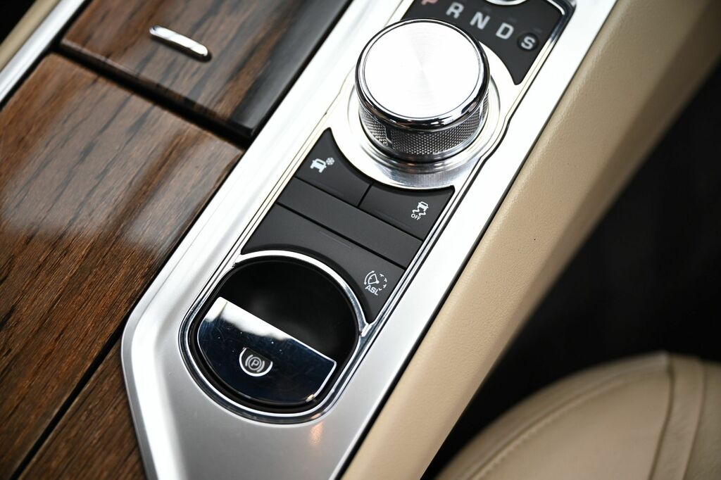 Jaguar XF  White #42