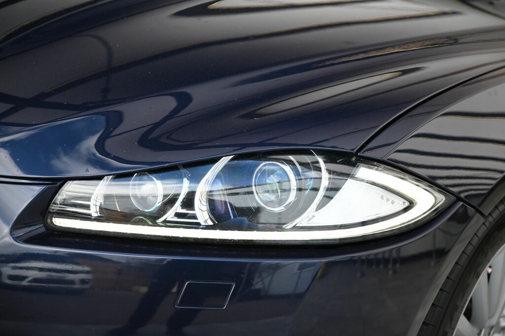 Jaguar XF  White #59