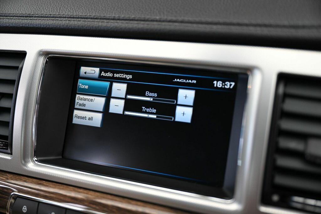 Jaguar XF  White #36
