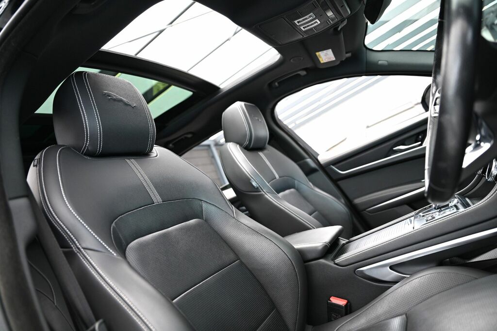 Jaguar F-Pace 2.0 D200 Mhev R-dynamic Black Suv Black #2
