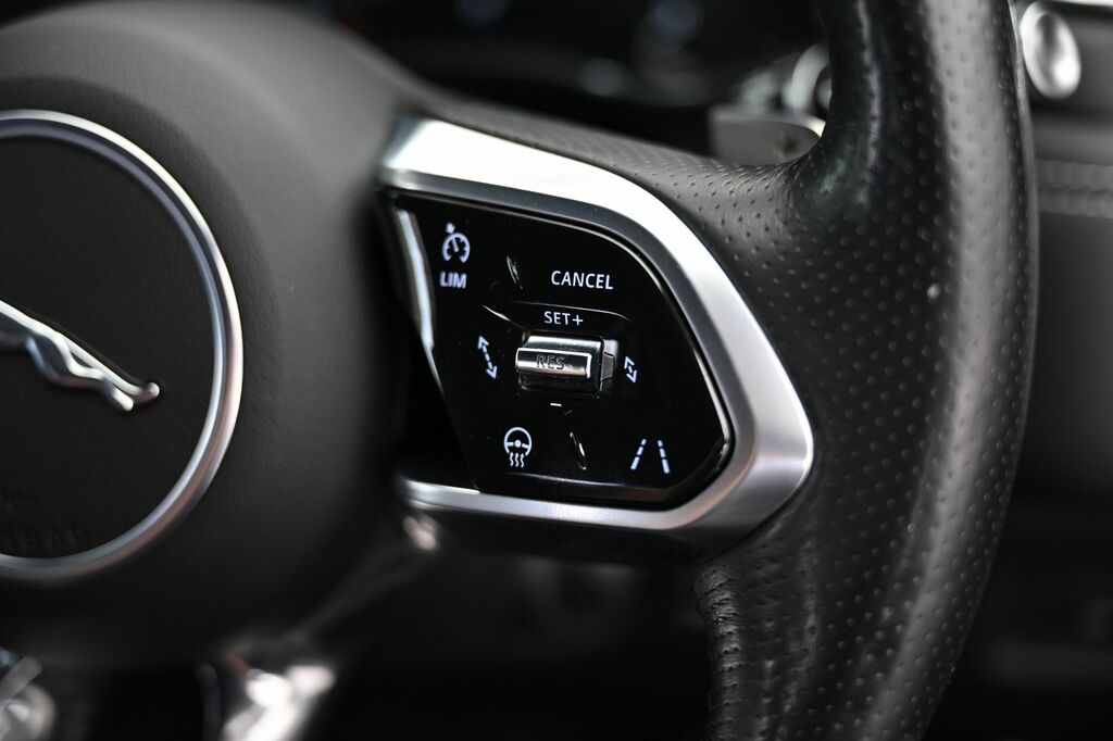 Jaguar F-Pace 2.0 D200 Mhev R Dynamic S Suv Awd White #51