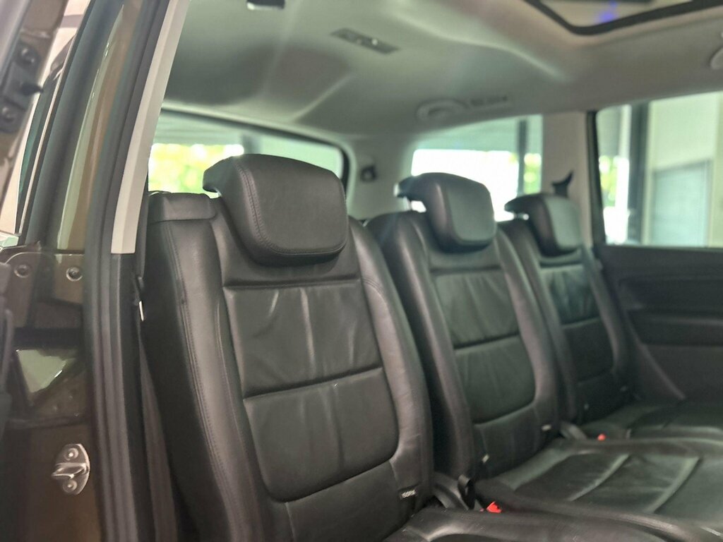Seat Alhambra  Black #18