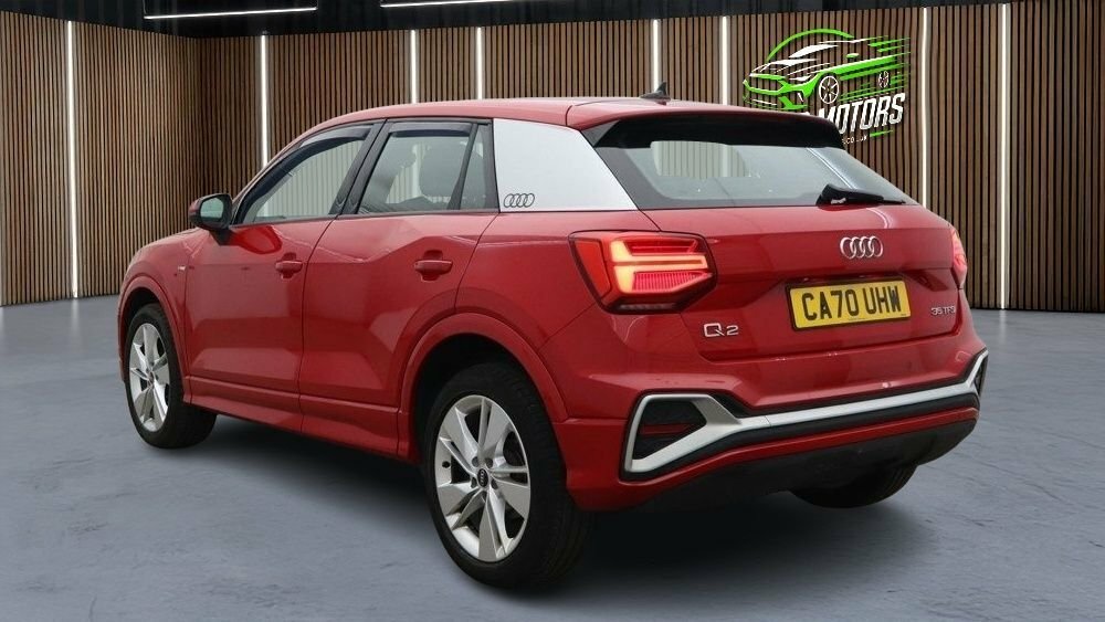 Audi Q2 1L S Line CA70UHW Red #5