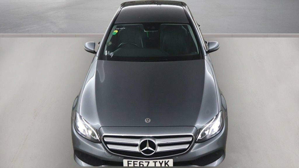 Mercedes-Benz E Class Coupe E220d 2.0 Amg Line White #7