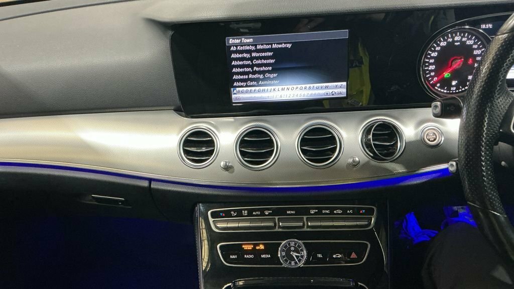 Mercedes-Benz E Class Coupe E220d 2.0 Amg Line White #10