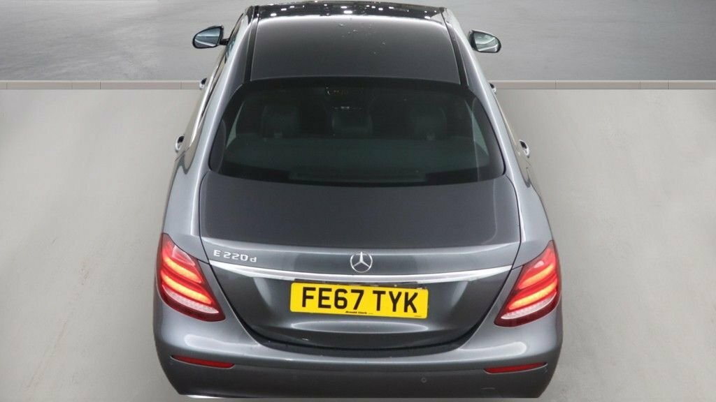 Mercedes-Benz E Class Coupe E220d 2.0 Amg Line White #8