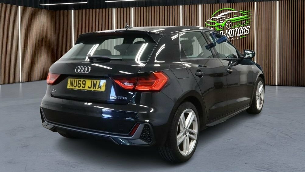 Audi A1 1L S Line Black #4