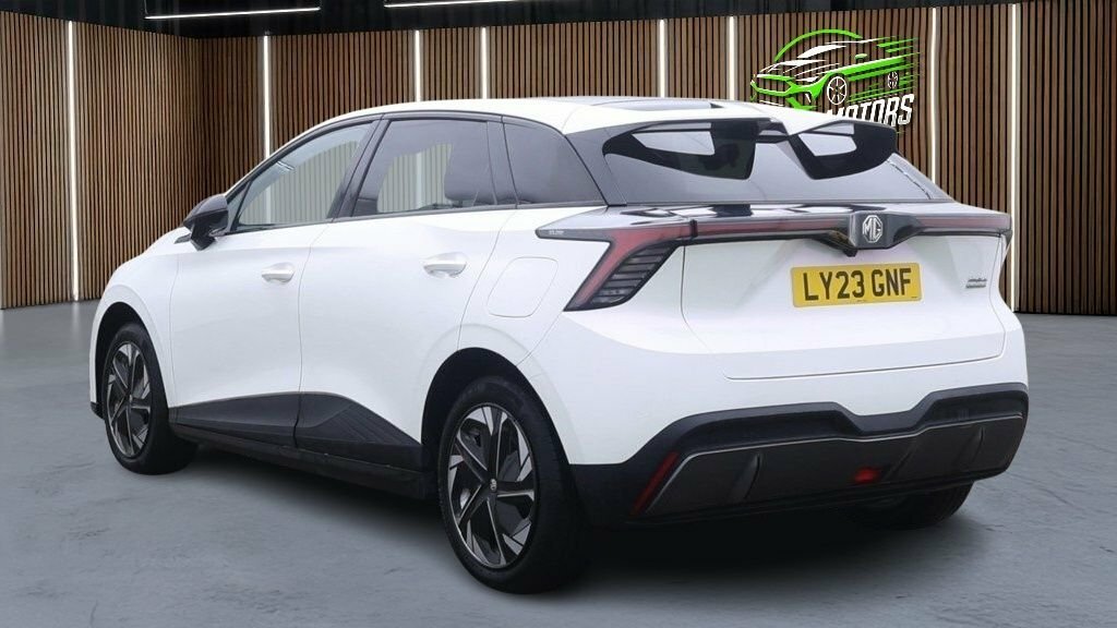 MG 1100 Hatchback White #3