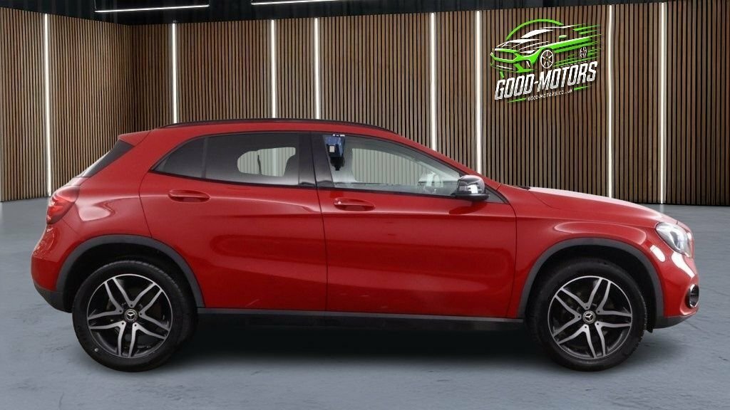 Mercedes-Benz GLA Class 1.6L Urban Edition Red #6