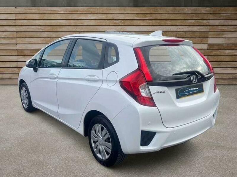 Honda Jazz 1.3 I-vtec S Euro White #6