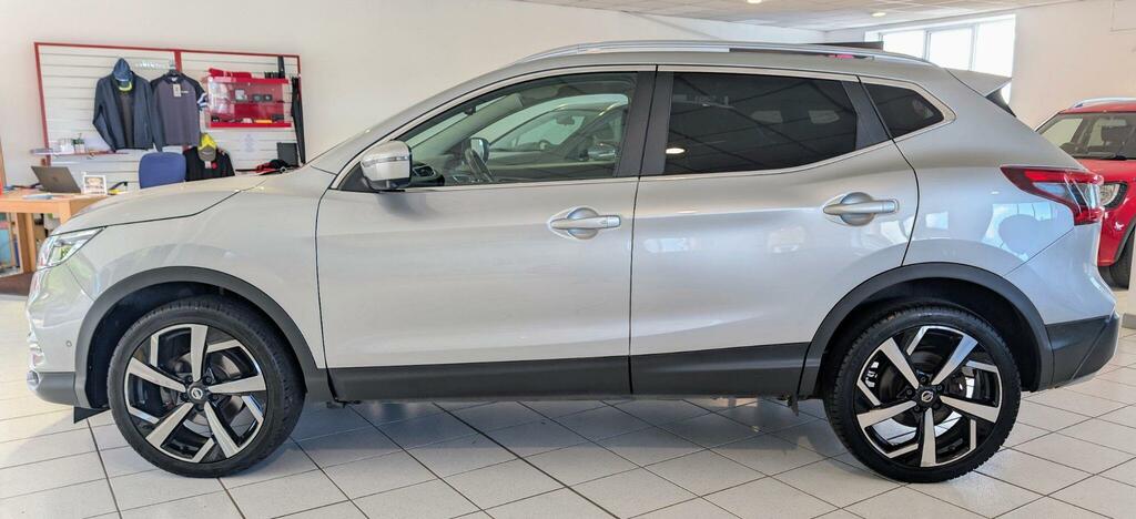 Nissan Qashqai Tekna Silver #5