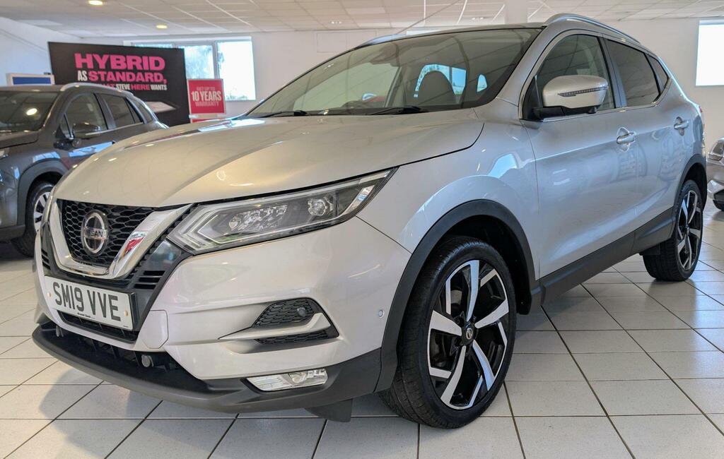 Nissan Qashqai Tekna Silver #3