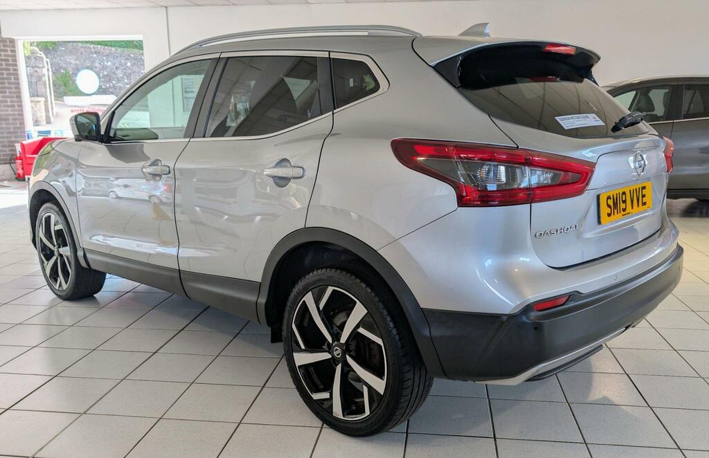 Nissan Qashqai Tekna Silver #4