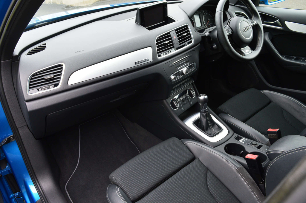 Audi Q3 2.0 Tdi S Line Blue #8