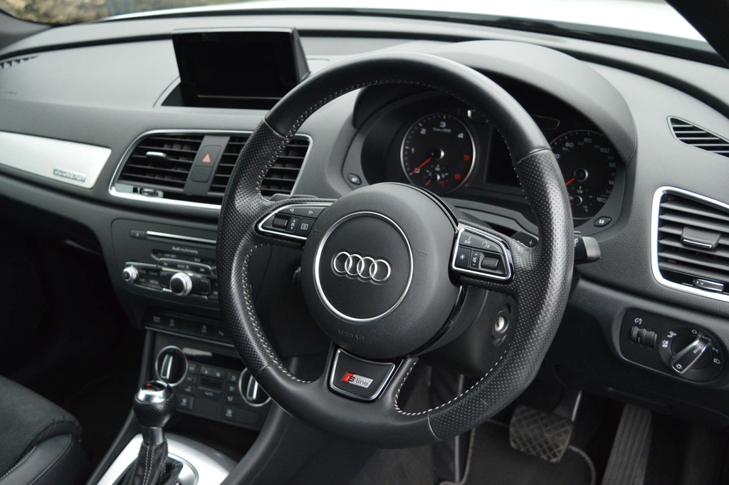 Audi Q3 1.4T Fsi Black Edition S Tronic Grey #17