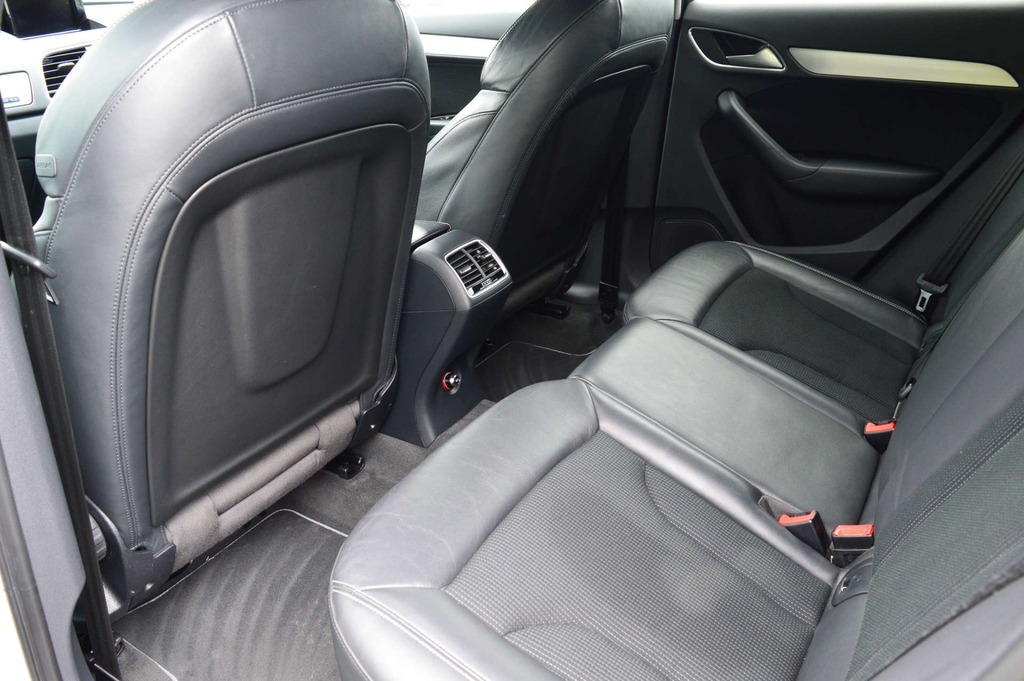 Audi Q3 1.4T Fsi Black Edition S Tronic Grey #10