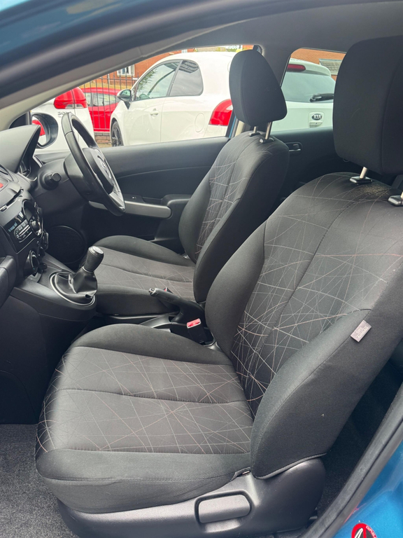 Mazda 2 Sport Venture Edition Red #9
