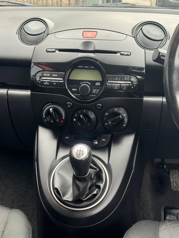 Mazda 2 Sport Venture Edition Red #14