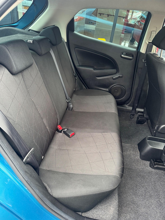 Mazda 2 Sport Venture Edition Red #8